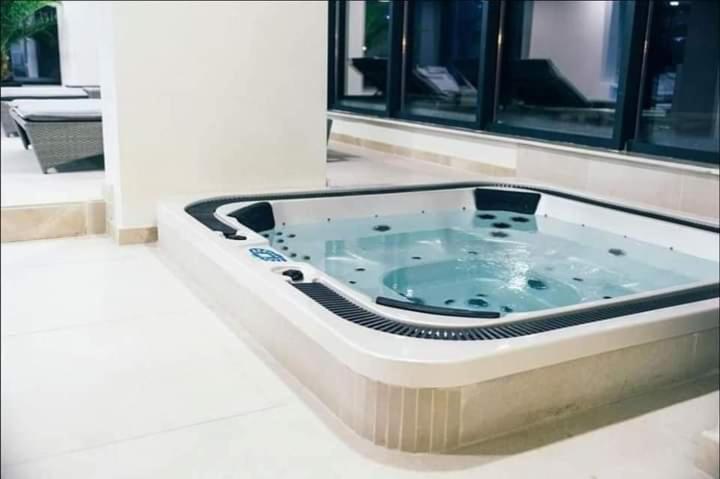 Alezzi Resort Luxury Apartament Prima Linie La Mare Năvodari Kültér fotó